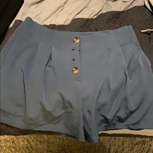 Super cute dress shorts